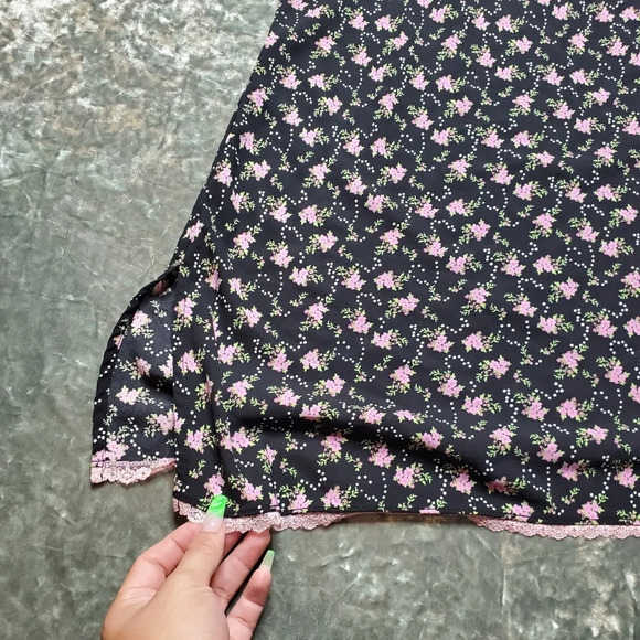 Lai Design Floral Slip - Picture 2 of 7